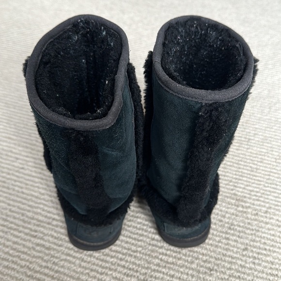 Girls Ugg Hadley II tall waterproof boot size 3 - Picture 4 of 9